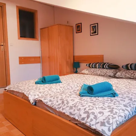 Gostinjska kuća Prima Z 3*