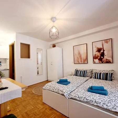 Prima Z Guest house *